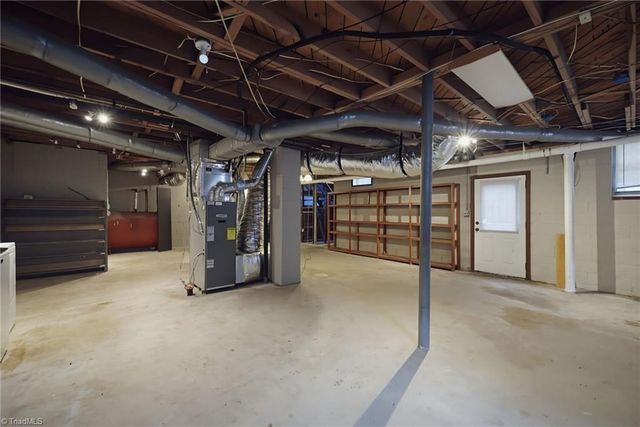 168 Piccadilly Drive, Winston-salem, NC 27104