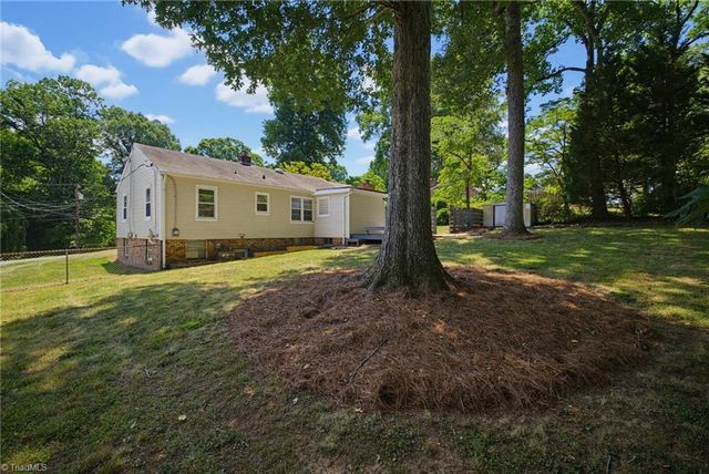 168 Piccadilly Drive, Winston-salem, NC 27104