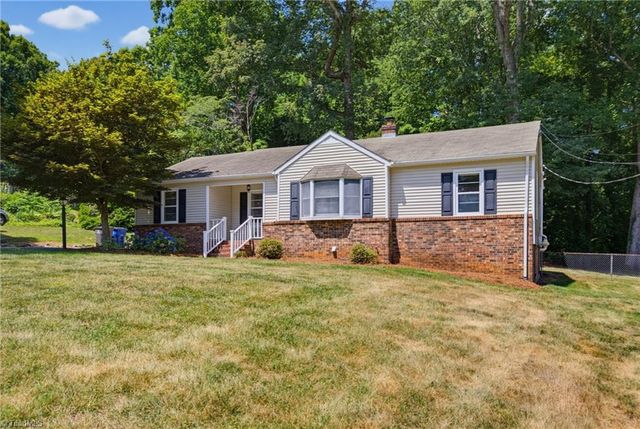 168 Piccadilly Drive, Winston-salem, NC 27104