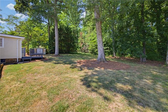 168 Piccadilly Drive, Winston-salem, NC 27104