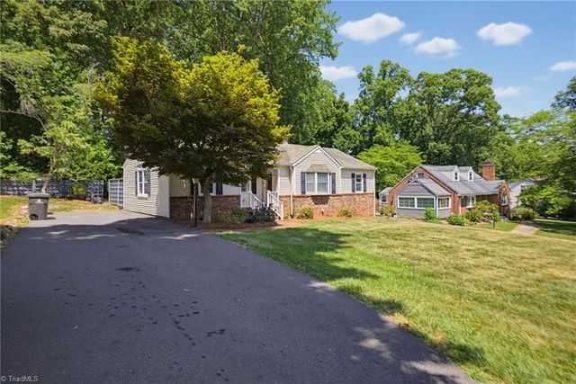 168 Piccadilly Drive, Winston-salem, NC 27104