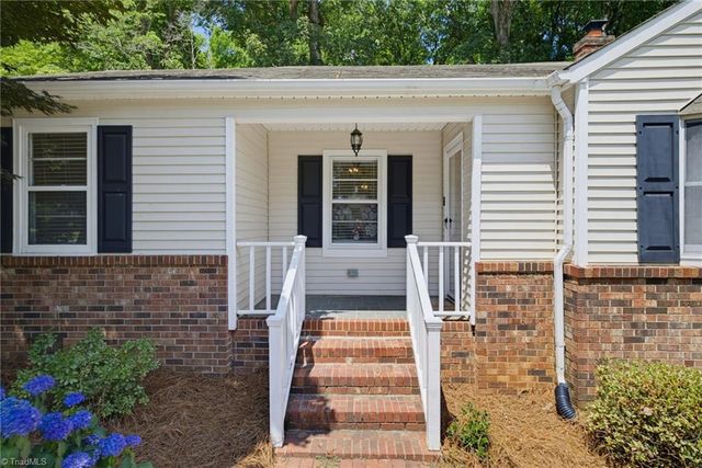 168 Piccadilly Drive, Winston-salem, NC 27104