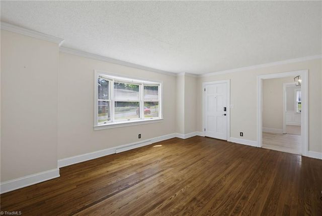 168 Piccadilly Drive, Winston-salem, NC 27104