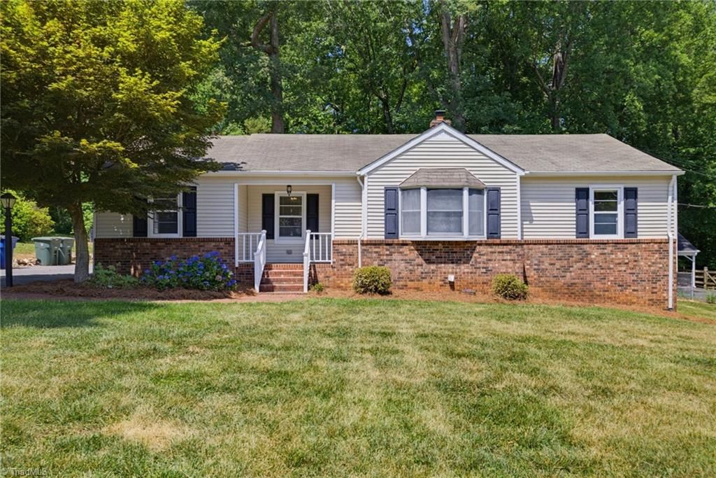 168 Piccadilly Drive, Winston-salem, NC 27104