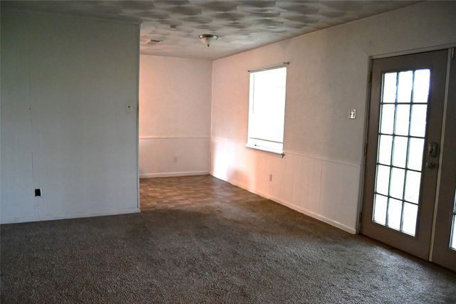 2216 Motley Drive, Mesquite, TX 75150