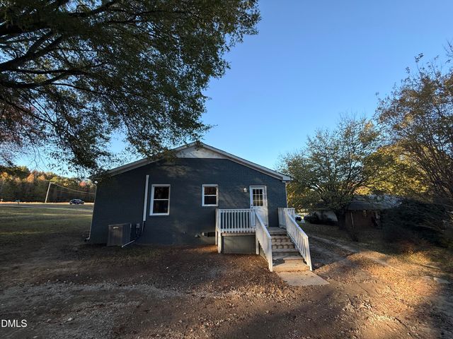 2222 Sunset Hills Drive, Burlington, NC 27215