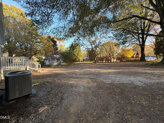 2222 Sunset Hills Drive, Burlington, NC 27215