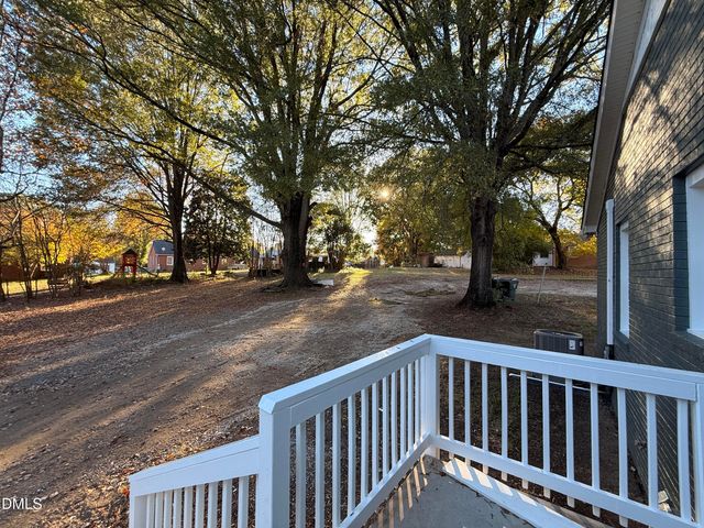 2222 Sunset Hills Drive, Burlington, NC 27215