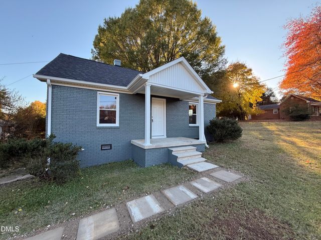 2222 Sunset Hills Drive, Burlington, NC 27215