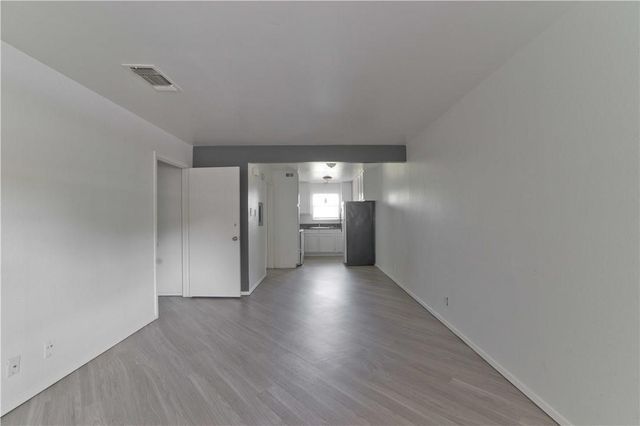 320 E 4th Street 207, Arlington, TX 76010