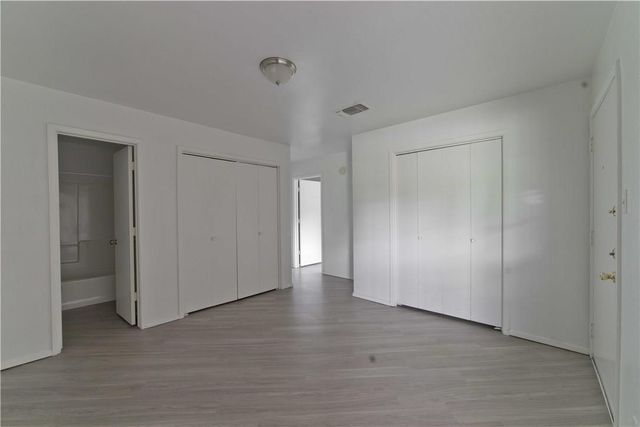 320 E 4th Street 207, Arlington, TX 76010
