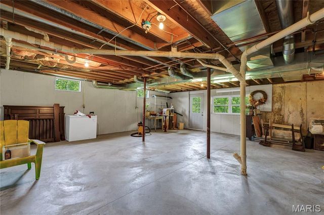 159 Strack Farm Lane, Troy, MO 63379