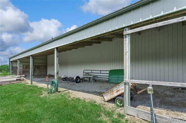 159 Strack Farm Lane, Troy, MO 63379