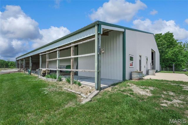 159 Strack Farm Lane, Troy, MO 63379