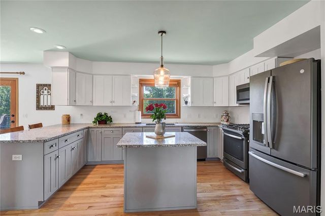 159 Strack Farm Lane, Troy, MO 63379