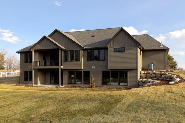 745 Mount Curve Court, Hudson, WI 54016