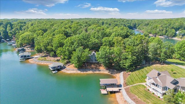123 Tradewind TER, Huddleston, VA 24104
