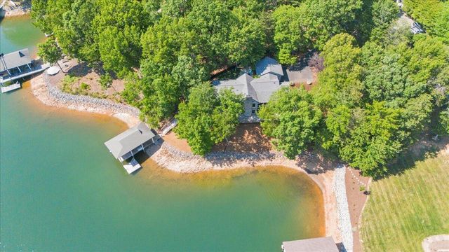 123 Tradewind TER, Huddleston, VA 24104