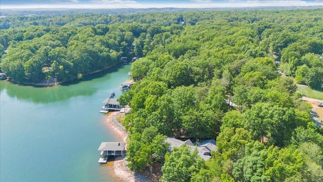 123 Tradewind TER, Huddleston, VA 24104