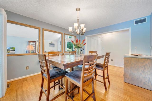 123 Tradewind TER, Huddleston, VA 24104