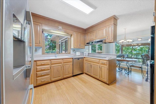 123 Tradewind TER, Huddleston, VA 24104