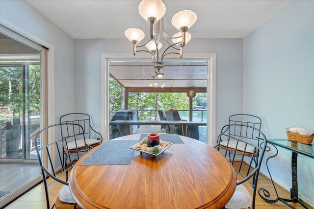 123 Tradewind TER, Huddleston, VA 24104