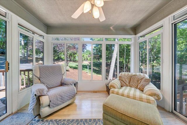 123 Tradewind TER, Huddleston, VA 24104