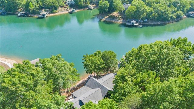 123 Tradewind TER, Huddleston, VA 24104