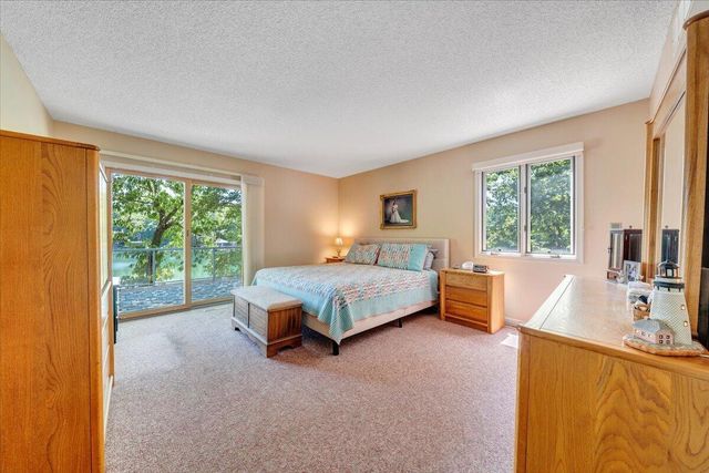 123 Tradewind TER, Huddleston, VA 24104