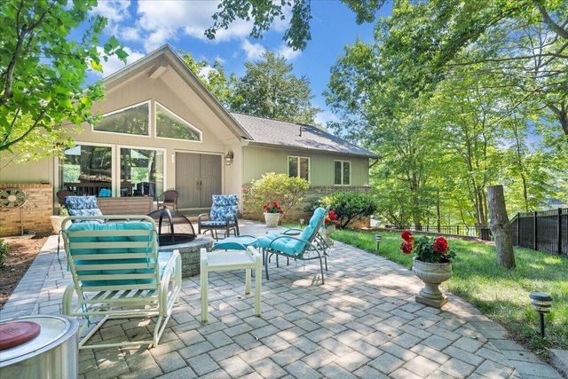 123 Tradewind TER, Huddleston, VA 24104
