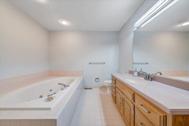 123 Tradewind TER, Huddleston, VA 24104