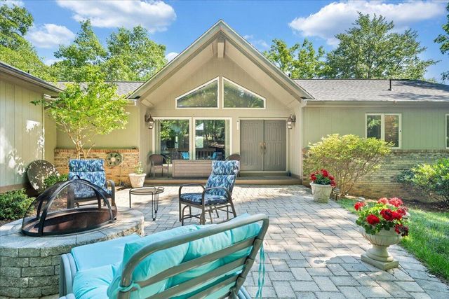 123 Tradewind TER, Huddleston, VA 24104