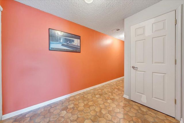 123 Tradewind TER, Huddleston, VA 24104