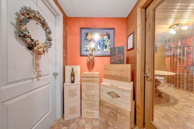123 Tradewind TER, Huddleston, VA 24104