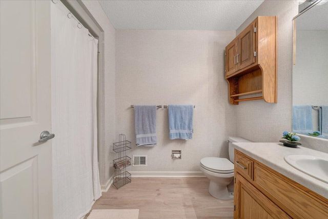 123 Tradewind TER, Huddleston, VA 24104