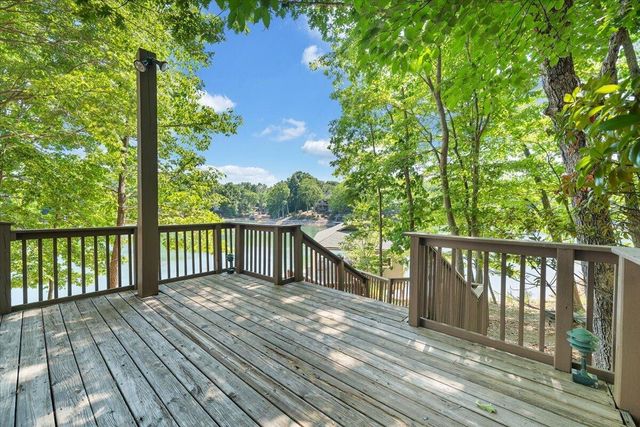 123 Tradewind TER, Huddleston, VA 24104
