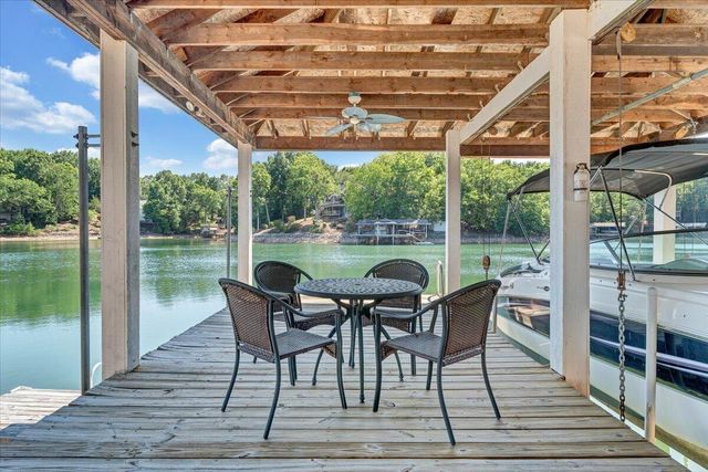 123 Tradewind TER, Huddleston, VA 24104