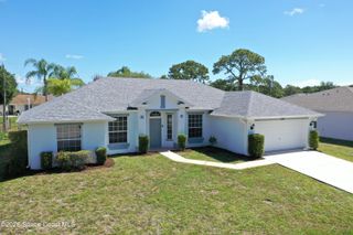 551 Seville Street SE, Palm Bay, FL 32909