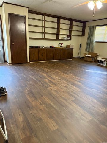 721 W College Street, Nashville, AR 71852