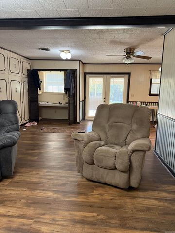 721 W College Street, Nashville, AR 71852