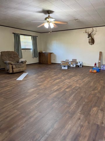 721 W College Street, Nashville, AR 71852