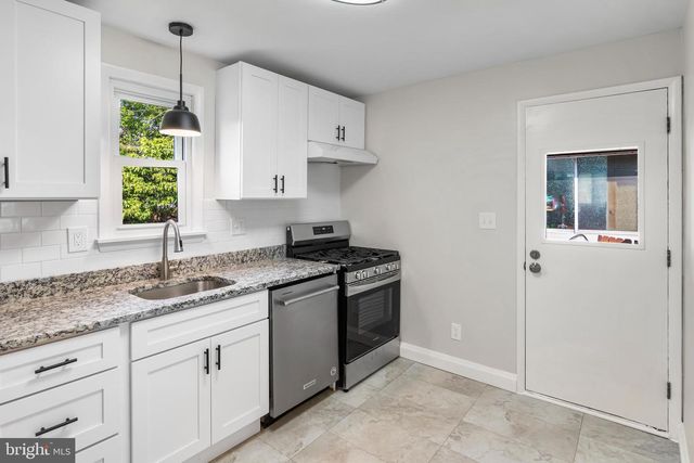 2404 EDGEWOOD AVE, Baltimore, MD 21234