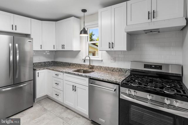 2404 EDGEWOOD AVE, Baltimore, MD 21234