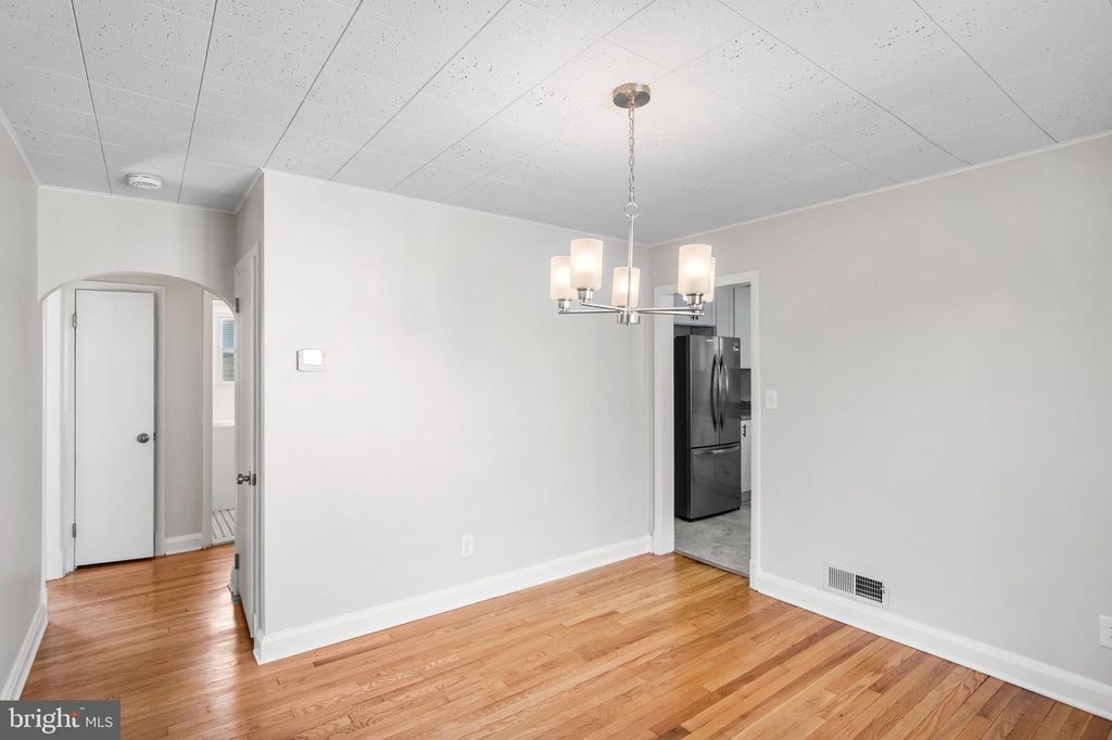 2404 EDGEWOOD AVE, Baltimore, MD 21234