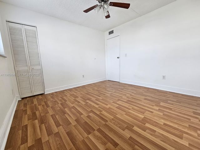 140 NW 87th Ave G209, Miami, FL 33172