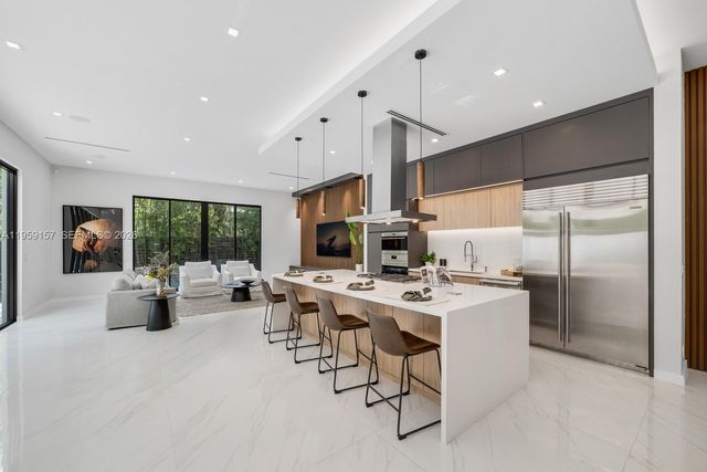 1780 Chucunantah Rd, Miami, FL 33133