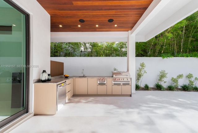 1780 Chucunantah Rd, Miami, FL 33133