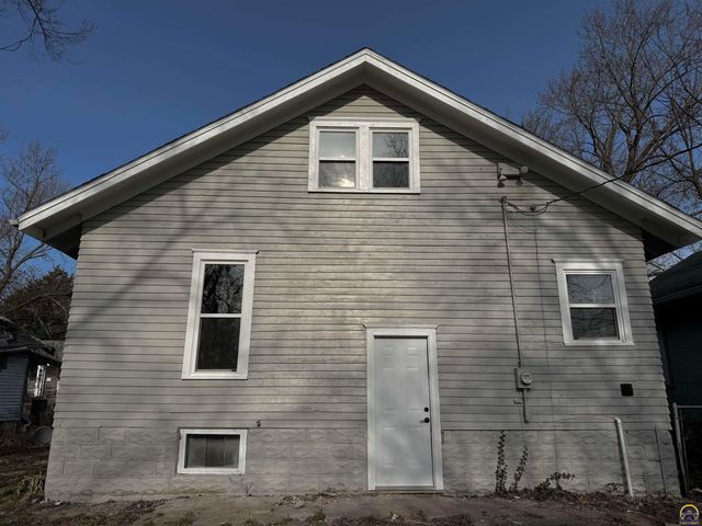 944 SW Jewell AVE, Topeka, KS 66606
