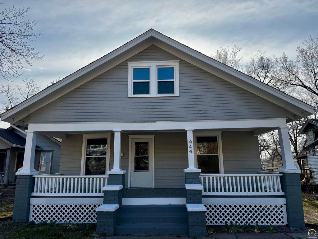 944 SW Jewell AVE, Topeka, KS 66606