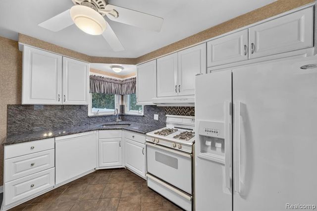30935 Sheridan Street, Garden City, MI 48135